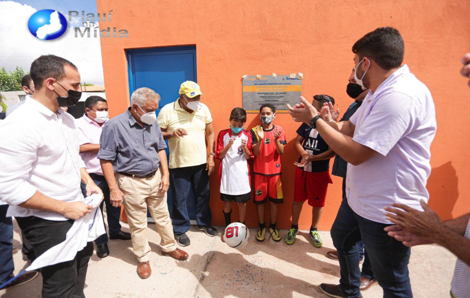 Dr. Pessoa inaugura e vistoria execução de obras na zona Leste de Teresina