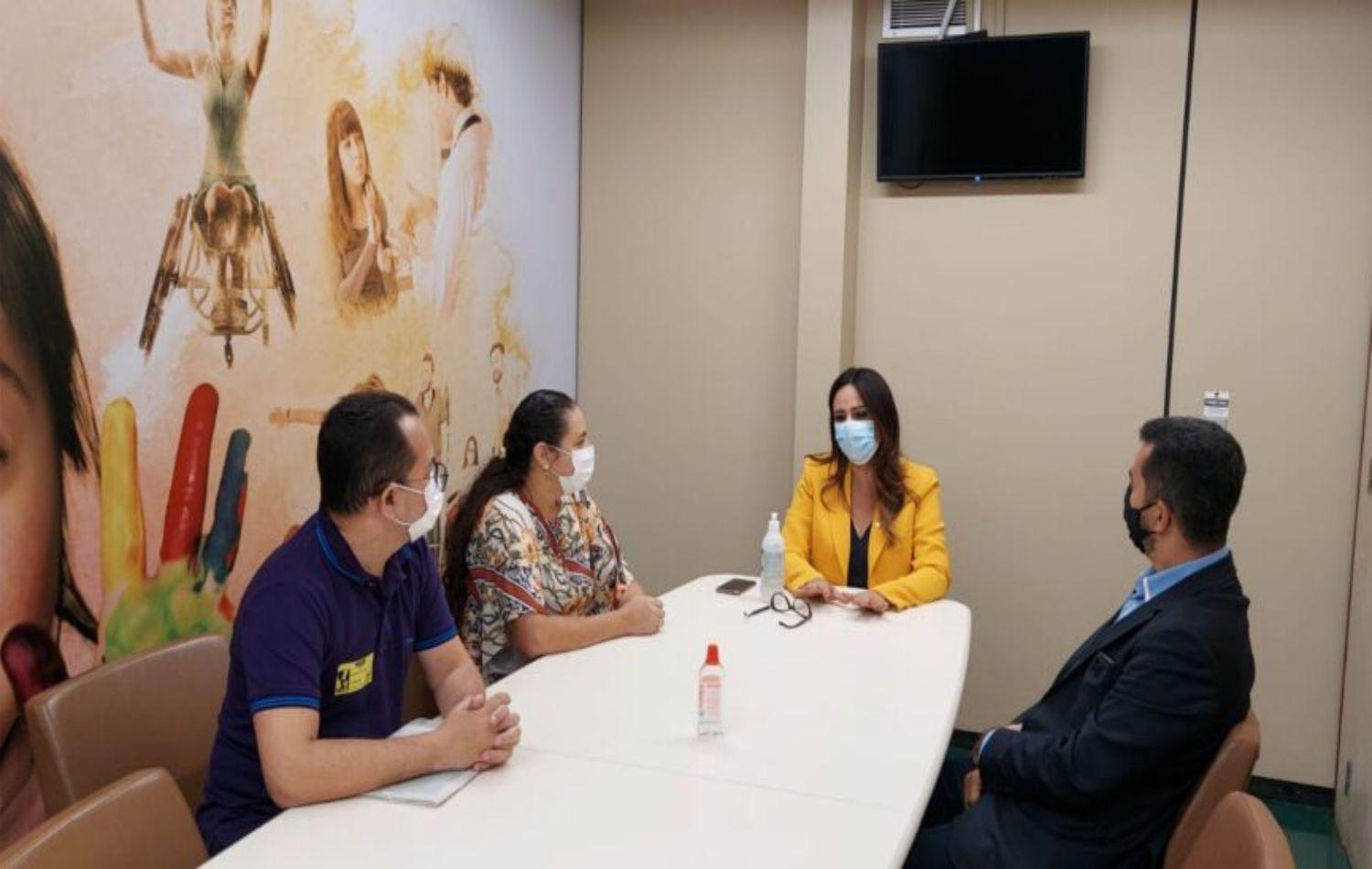 Coordenadora da Cendrogas vai à Brasília em busca de parcerias