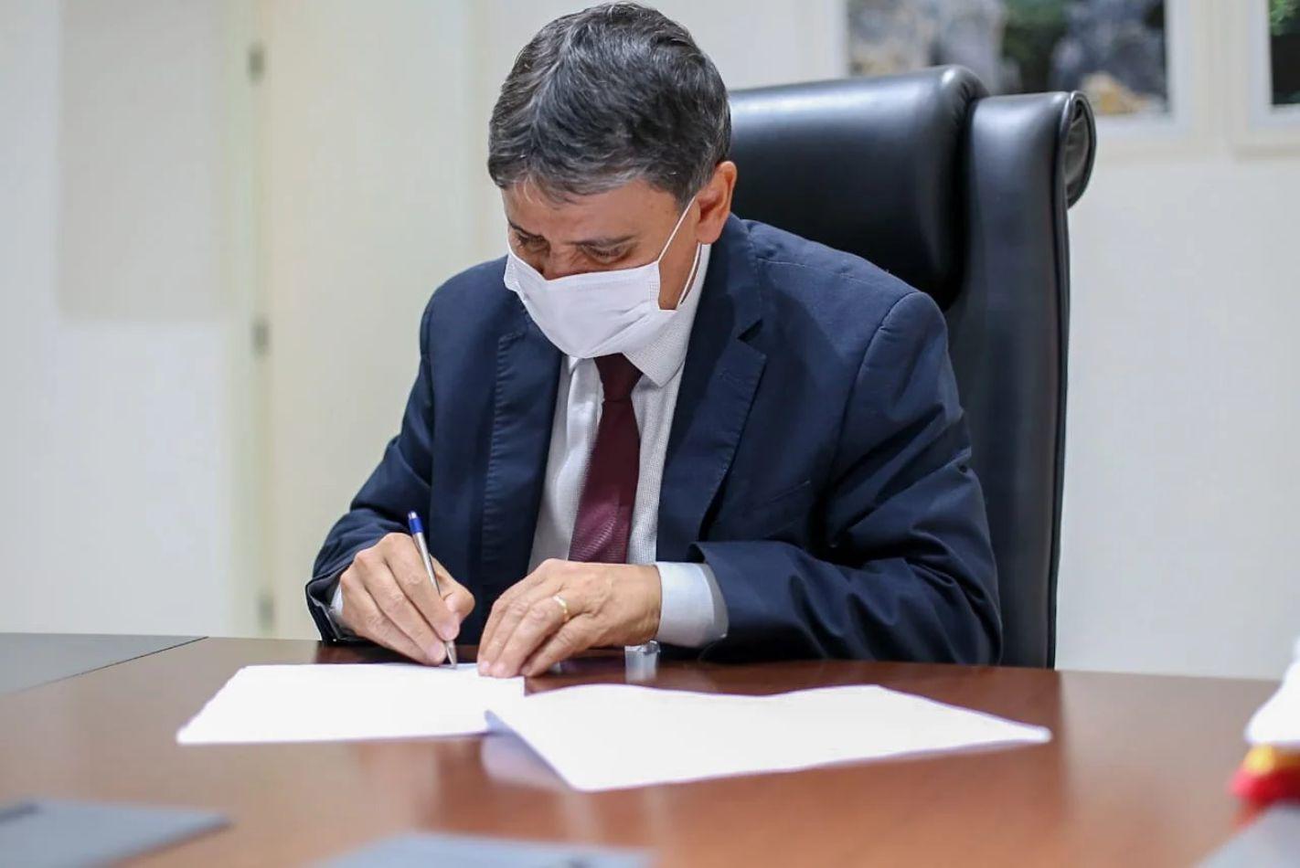 W.Dias autoriza festas e eventos-testes desde que comunicados 30 dias antes