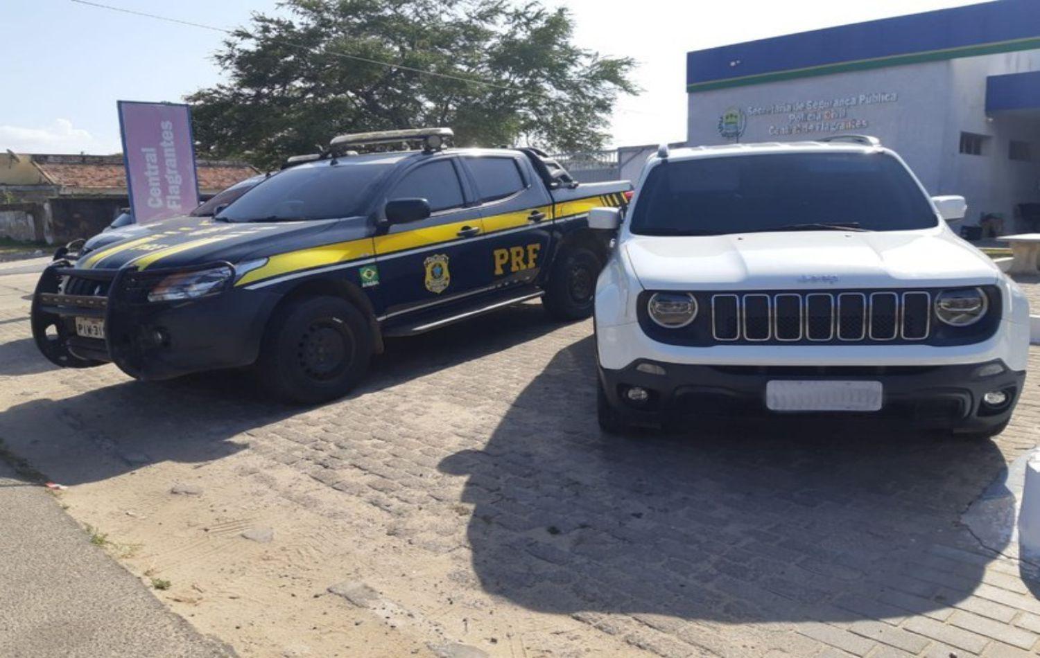 PRF recupera veículo com registro de apropriação indébita e prende homem por uso de documento falso