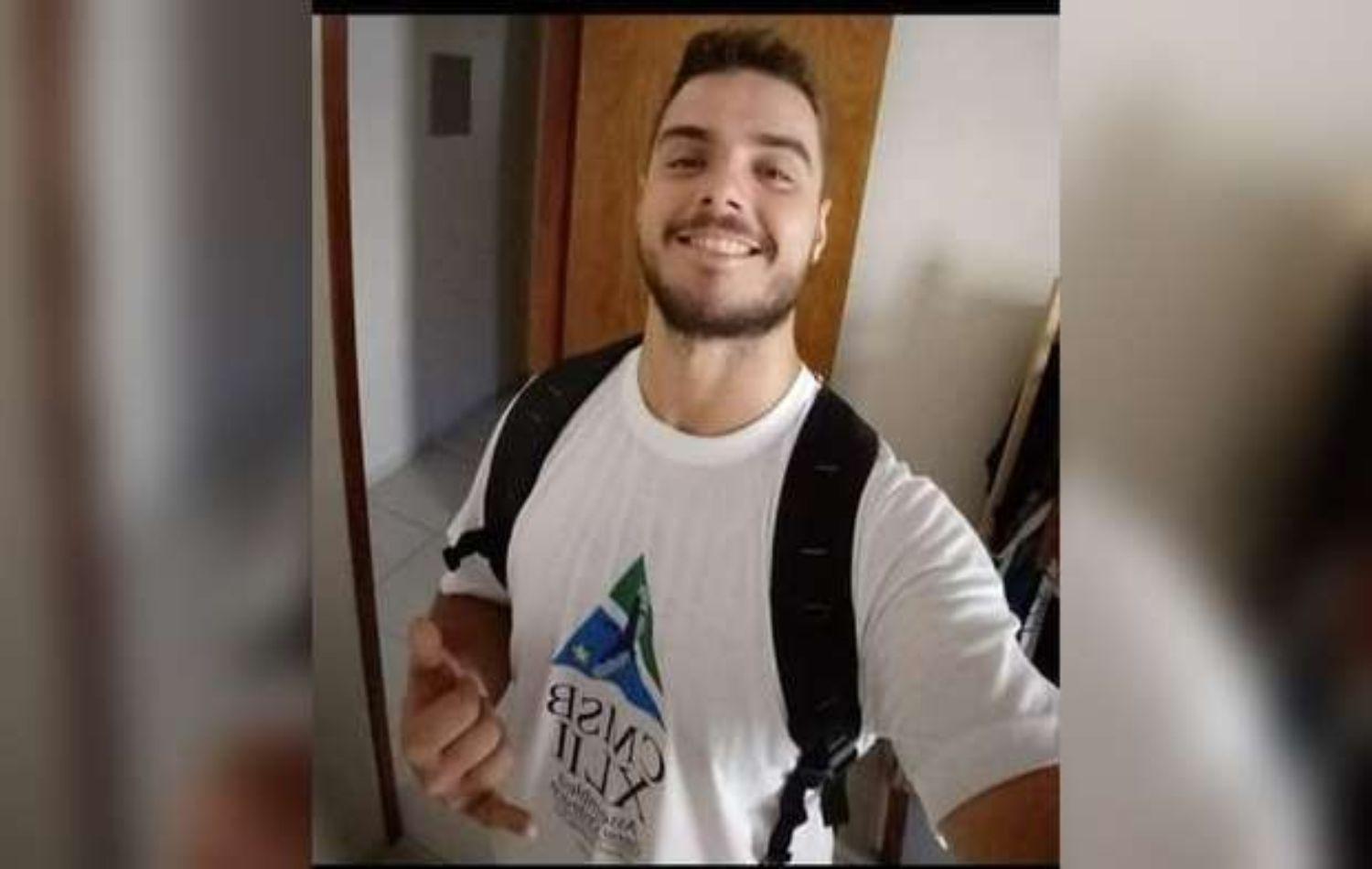 Jovem que caiu de moto para não atropelar pedestre morre