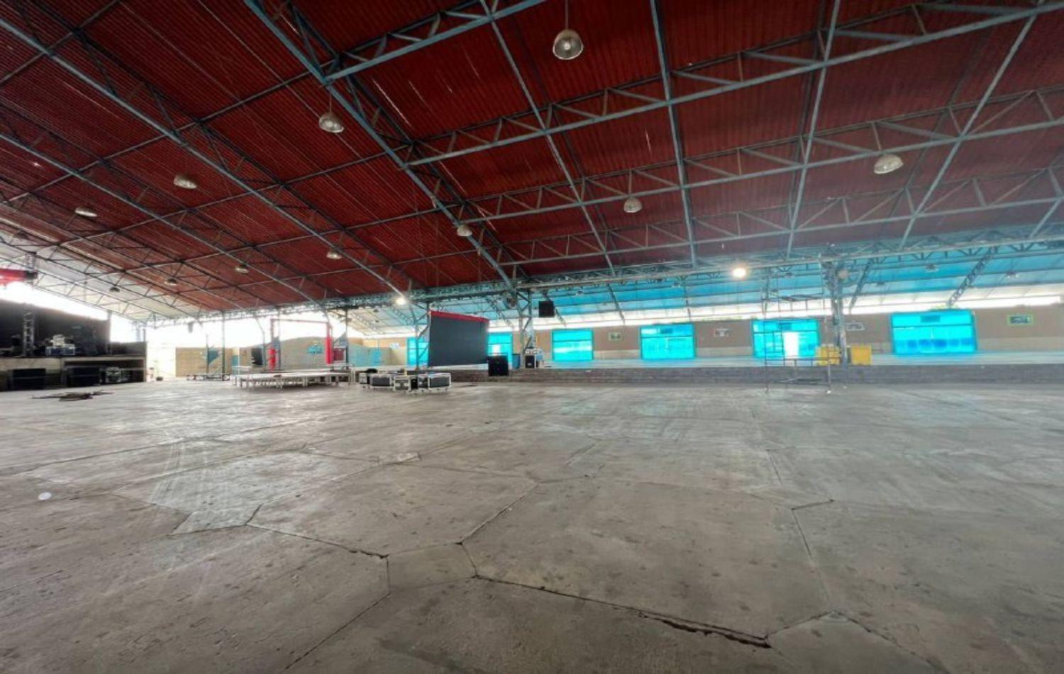 Mega estrutura é montada no Atlântic City para lançamento da pré-candidatura de Rafaell Fontelles