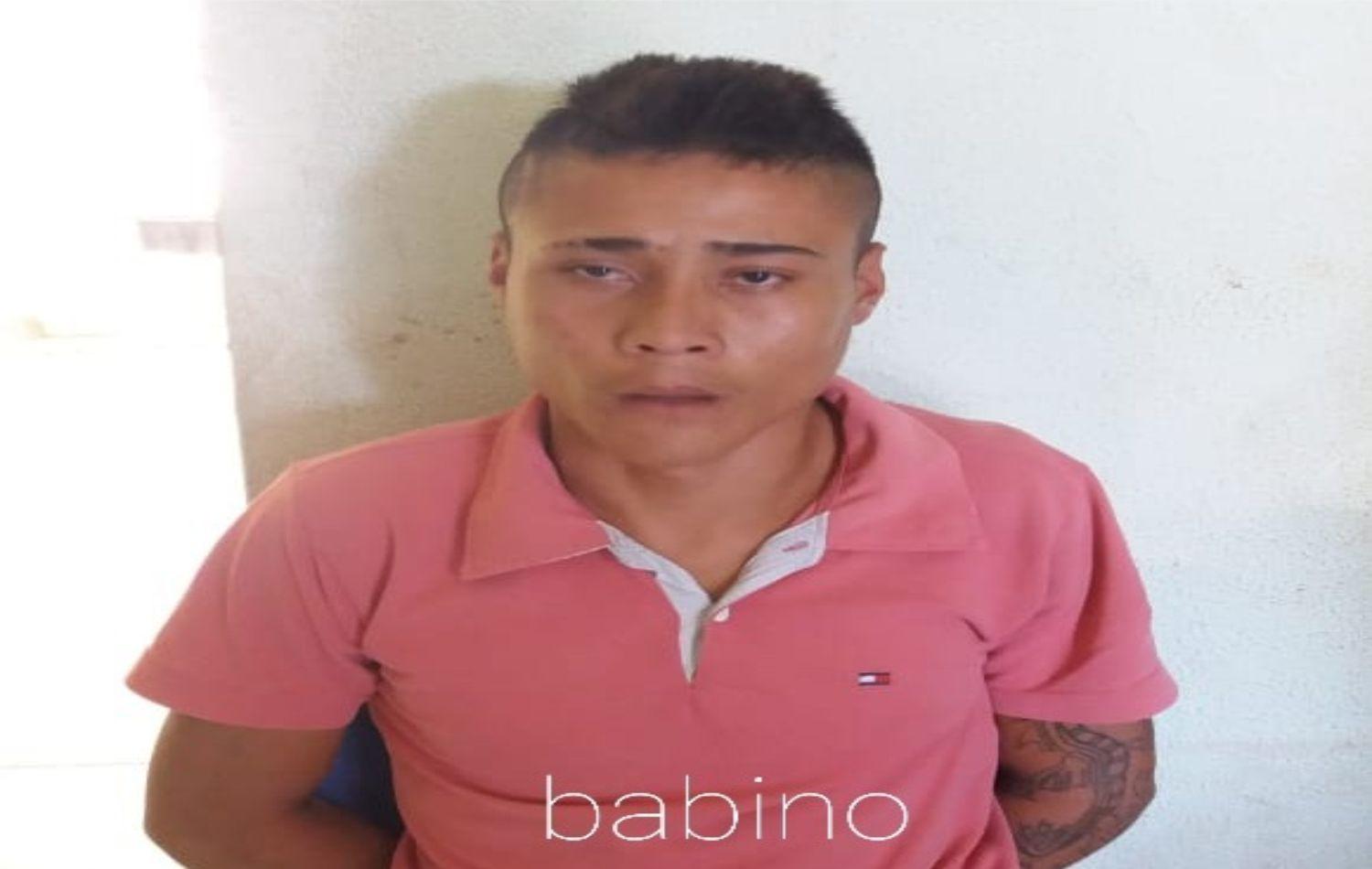 Um homem identificado apenas como ‘Babino da Vila’, foi assassinado a tiros na noite de sexta-feira, 15 de abril, no bai