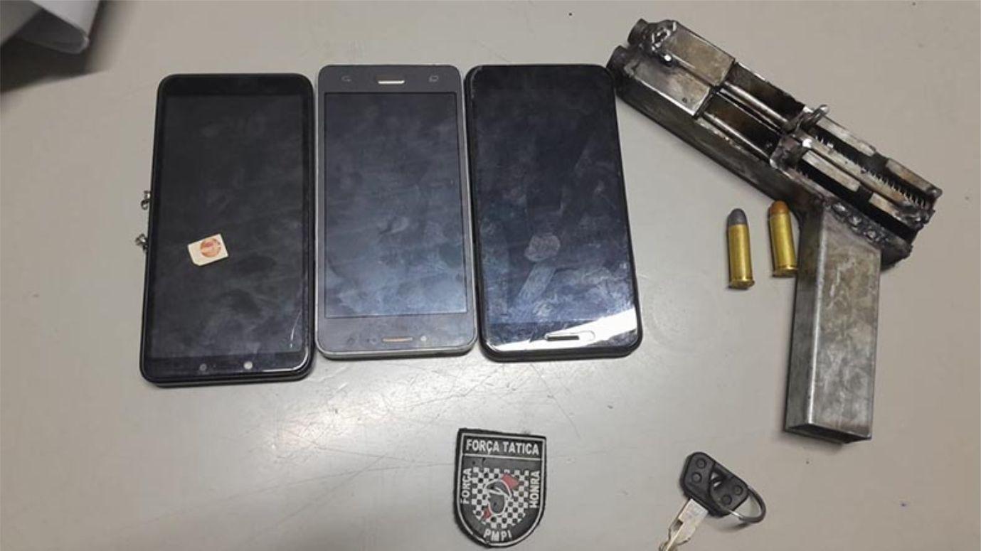 Trio é detido com motocicletas roubadas e arma caseira em Teresina