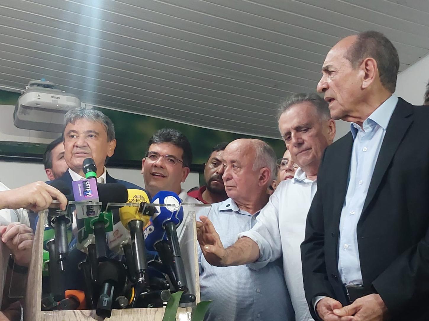 Wellington Dias relembra avanços do Piauí nas últimas décadas durante coletiva política em Teresina